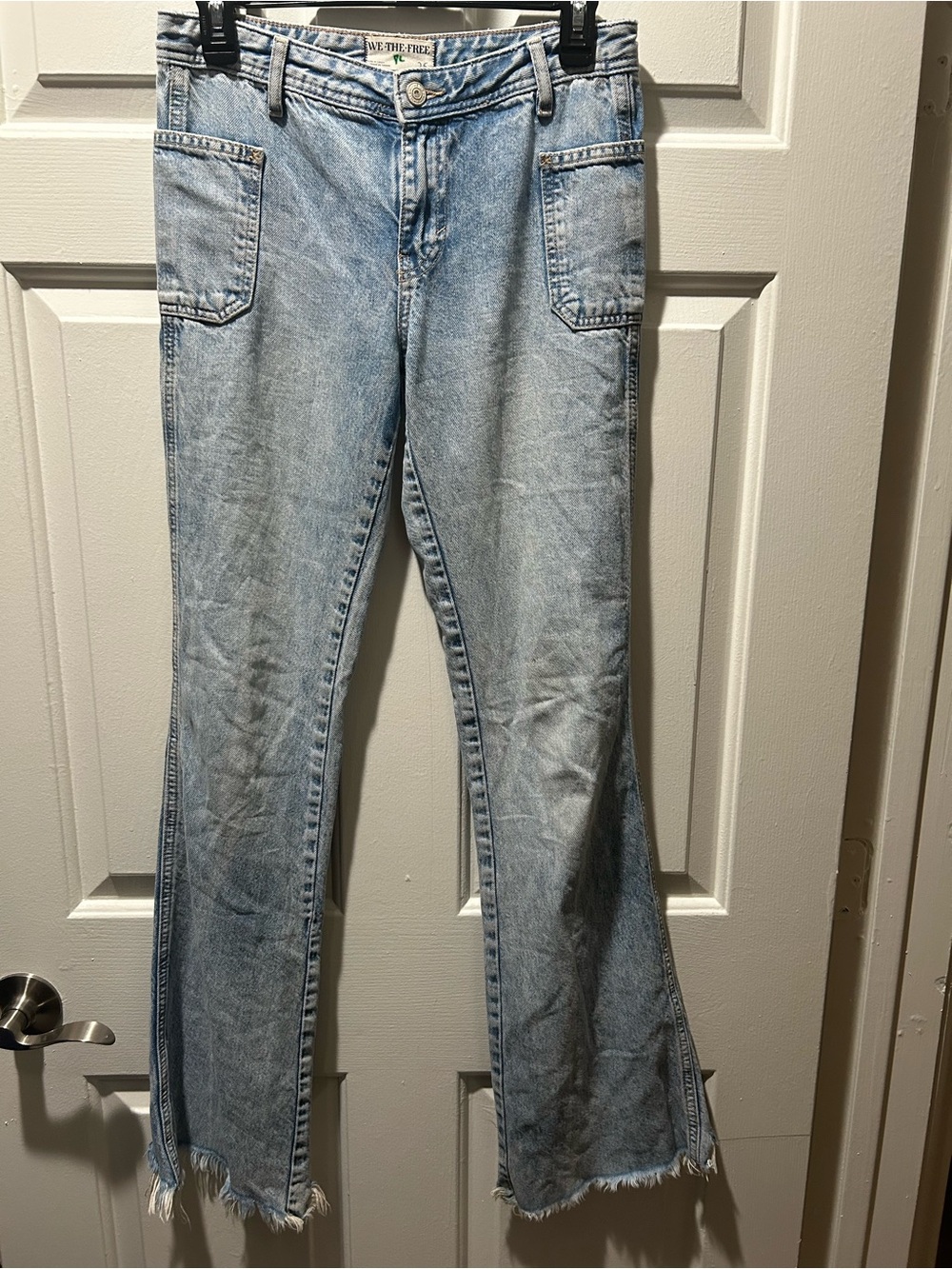 Free People We The Free Izzy Mid-Rise Flare Jeans Distressed Size 25